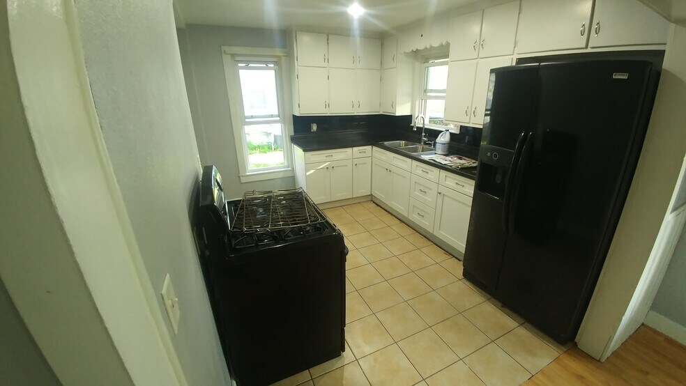 Kitchen - 2004 Clay St