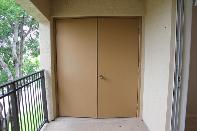 Building Photo - 11730 SW 2nd St