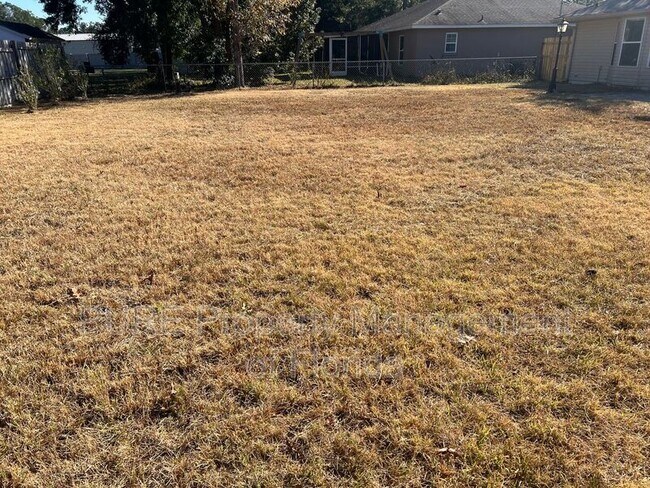 Building Photo - 112 Pecan Run