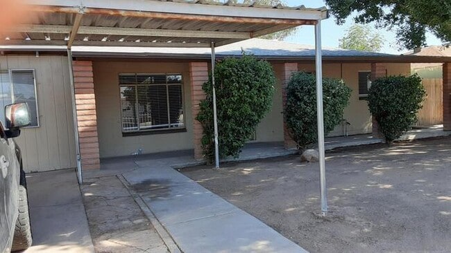 Building Photo - 4717 N 47th Dr