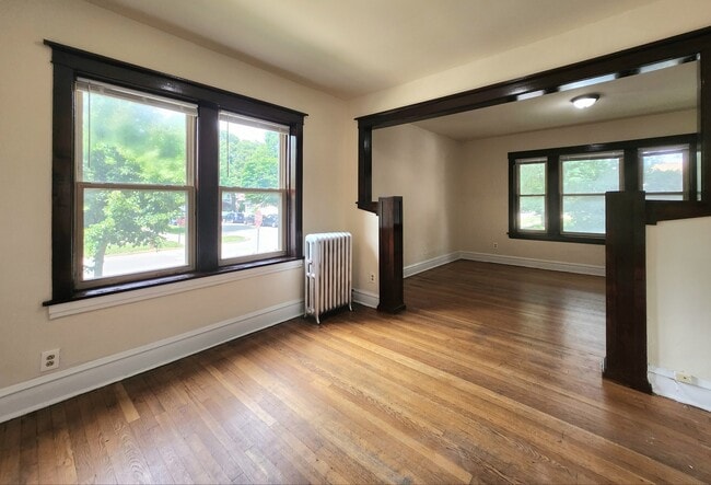 Building Photo - 4901 W Cullom Ave