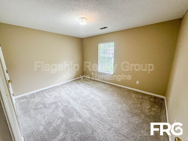 Building Photo - 3311 Moseley Dr