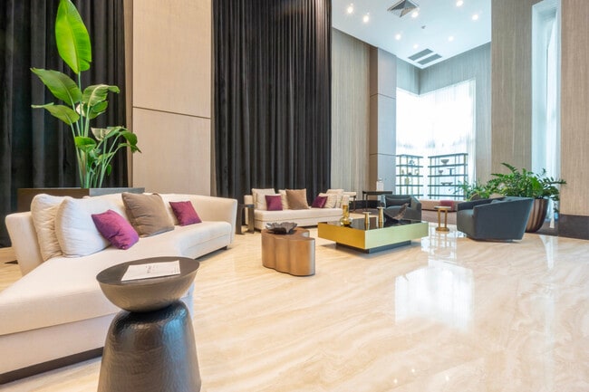 Building Photo - 951 Brickell Ave