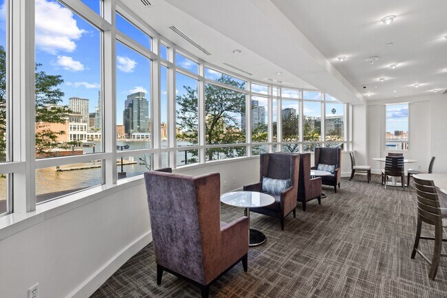 Building Photo - 100 Harborview Dr