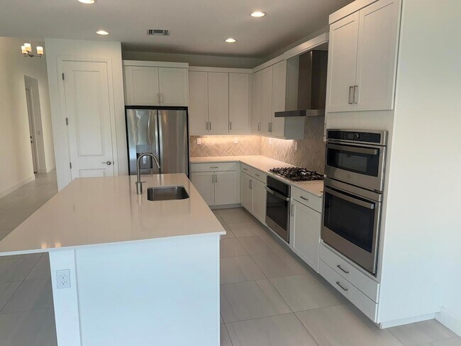 Building Photo - 1346 Harvester Xing