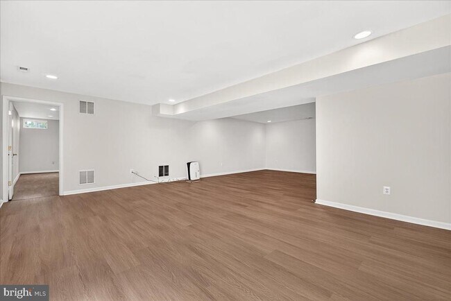 Building Photo - 9938 Timberknoll Ln