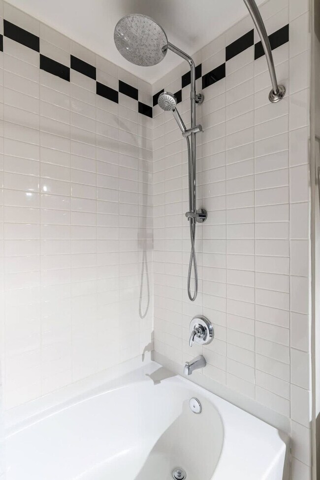 Building Photo - 309 Vine St