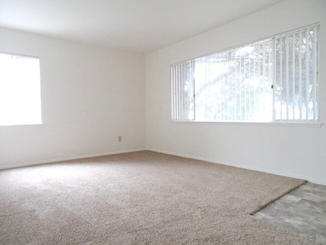 Building Photo - 3051-3053 Luna Ave