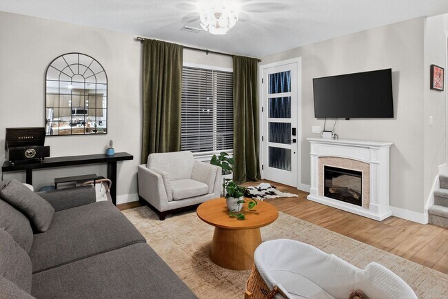 Building Photo - 16370 Alzere Pl