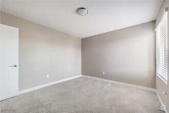 Building Photo - 3718 Paseo de Paz Ave