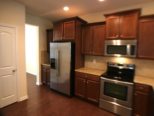 Building Photo - 105 Mt Evans Dr