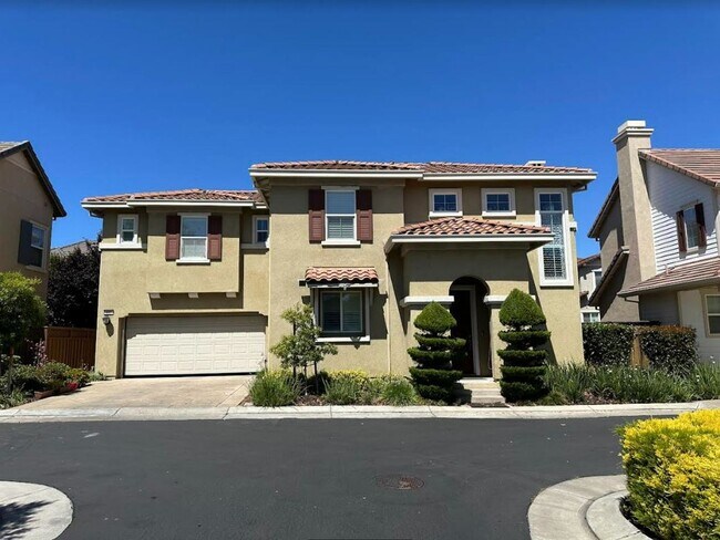 Primary Photo - Freshly Painted Interior for this Single F...