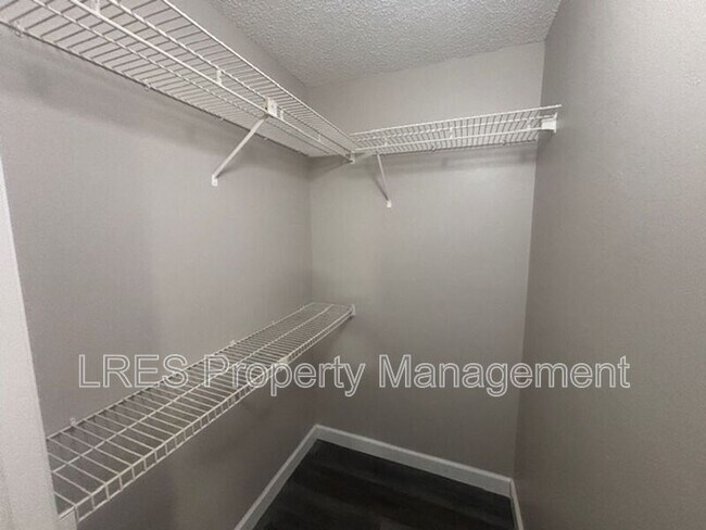 Building Photo - 958 Salt Pond Pl