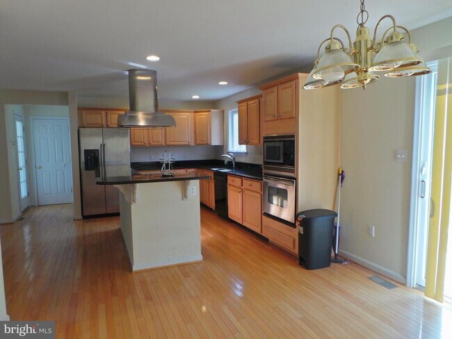 Building Photo - 45650 Connor Way