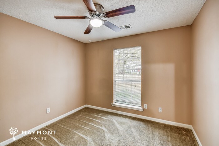 Building Photo - 4717 Hollow Ln