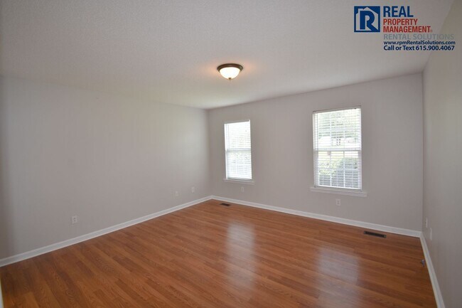 Building Photo - Great 3 bedroom home in Murfreesboro! Atta...