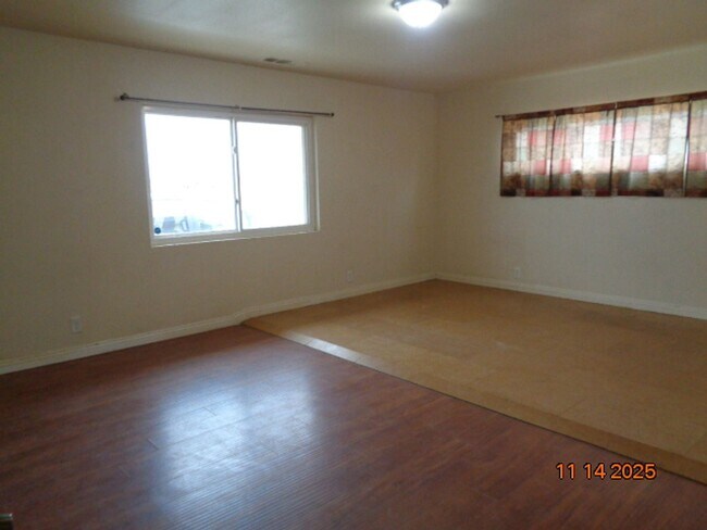 Building Photo - Sprawling and Spacious 8-acre Ranch Home