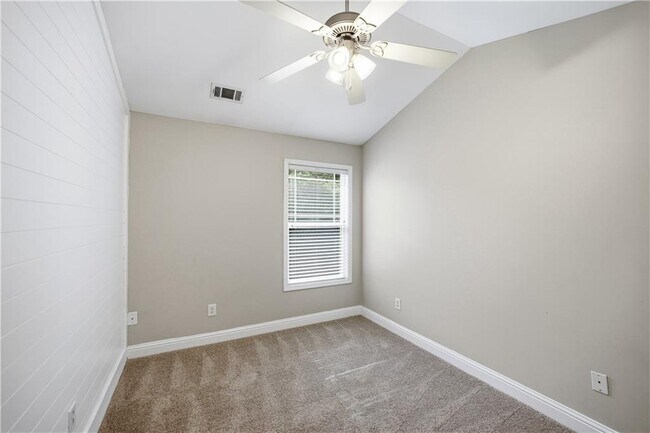 Building Photo - 211 Oconee River Cir