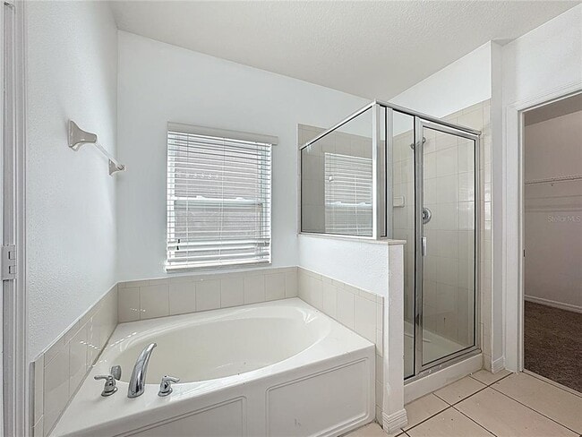 Building Photo - 662 Vitoria Rd