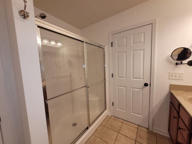 Building Photo - 108 Brae Creek Ct