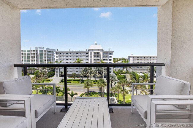 Building Photo - 3115 S Ocean Blvd