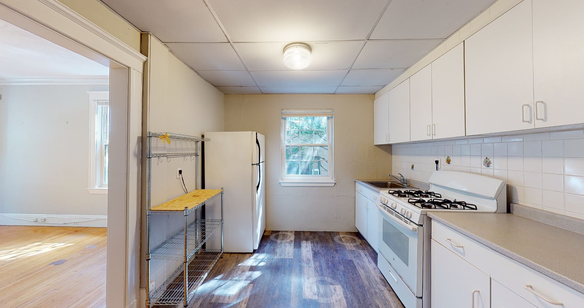 Building Photo - 8A Forest St