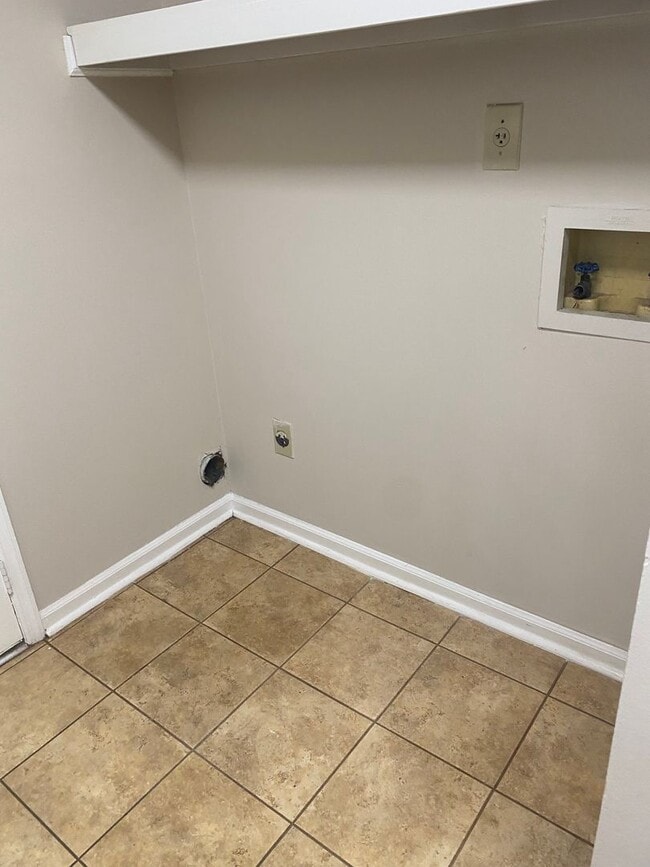 Building Photo - 105 Fairhaven Ct