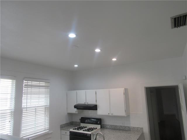 Building Photo - 810 Moss St