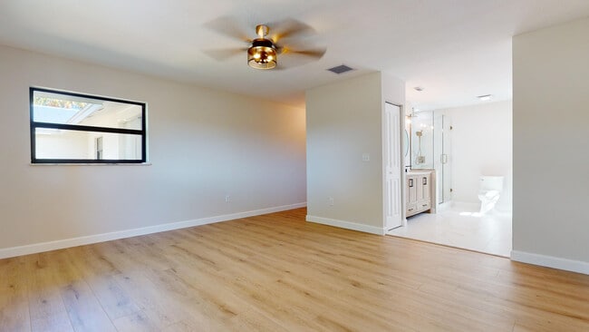 Building Photo - 4003 S Indian River Dr