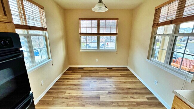Building Photo - 663 Millet Cir