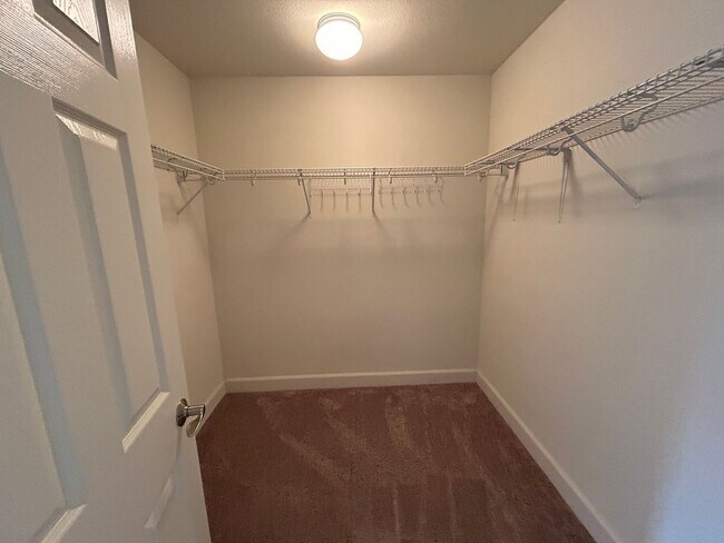 Building Photo - 1454 Azalea Dr