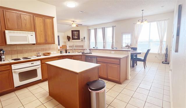 Building Photo - 10361 Balsam Dr