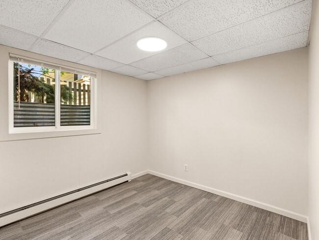 Building Photo - 515 S 11th Ave