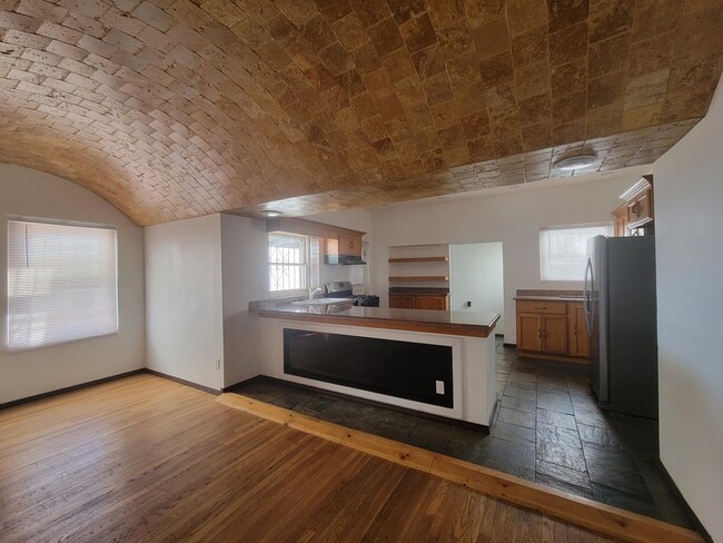 Building Photo - 1514 N Stanton St
