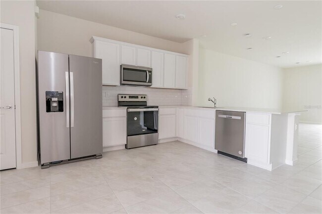 Building Photo - 2815 Stunning Ave