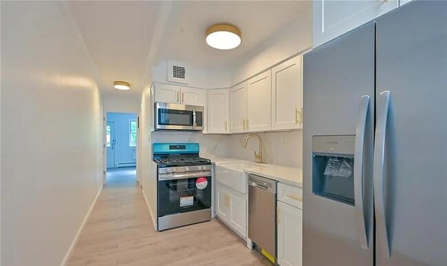 Building Photo - 2362 E 13th St