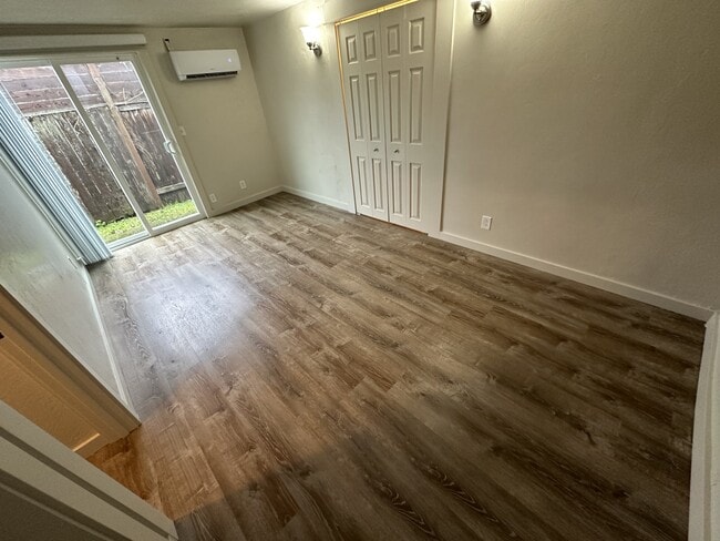 Building Photo - 3025 Bailey Ln