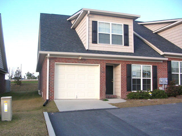 Primary Photo - Grovetown large attached home