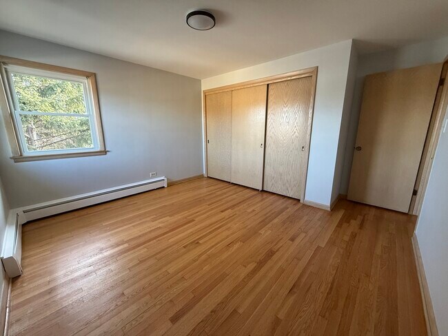 Building Photo - 2600 N Austin Ave