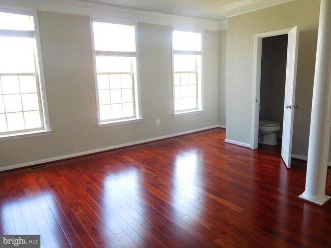 Building Photo - 9828 Smithview Pl