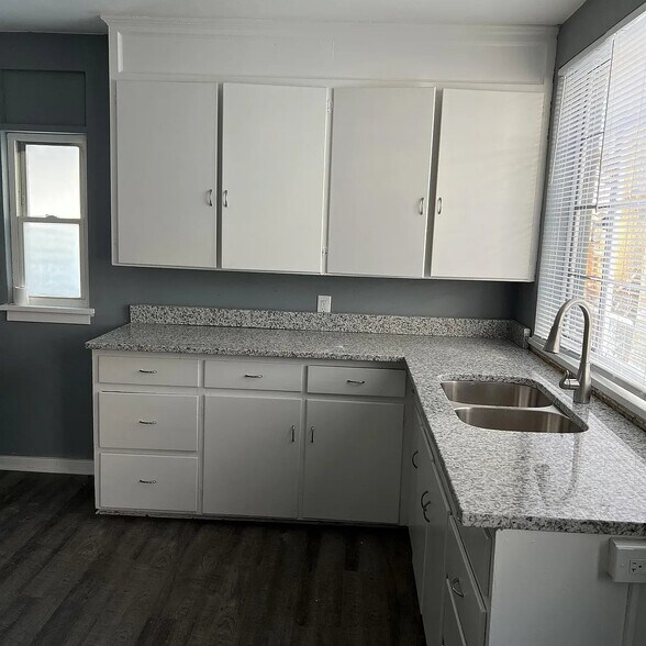 Building Photo - 1223 Portage Ave