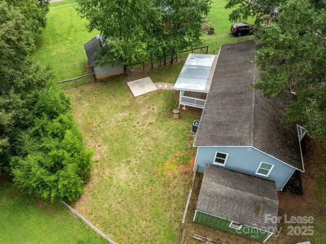 Building Photo - 4972 Mabel St