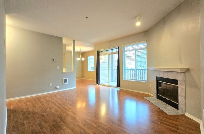 Building Photo - Condo in Brookwood Community in Bothell  Pet Friendly!