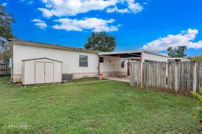 Building Photo - 409 Glen Harbor