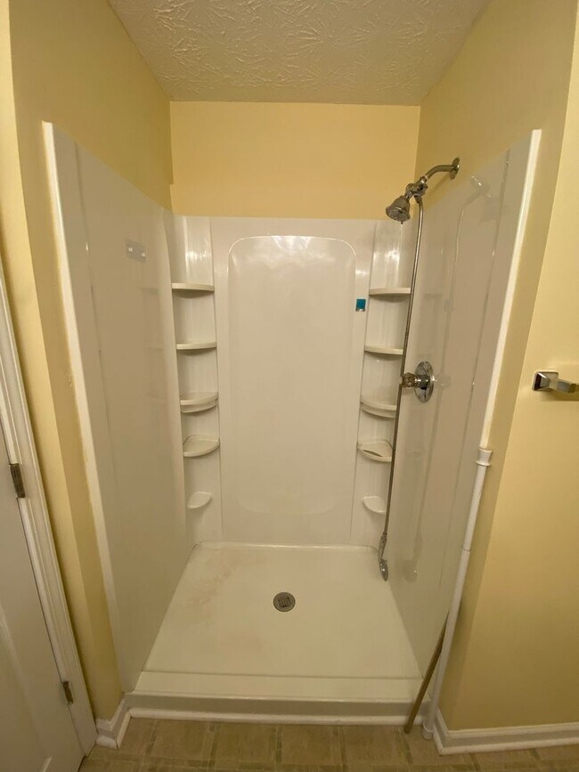 Building Photo - 1809 Azalea Dr