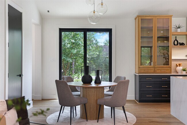 Building Photo - 5510 Harvest Oak Landing Dr