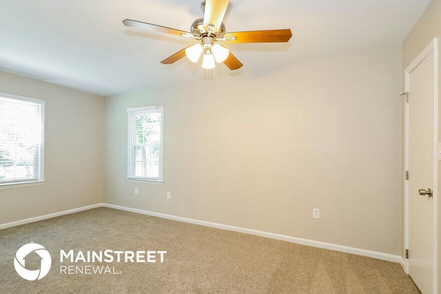 Building Photo - 7739 Elm Tree Ln