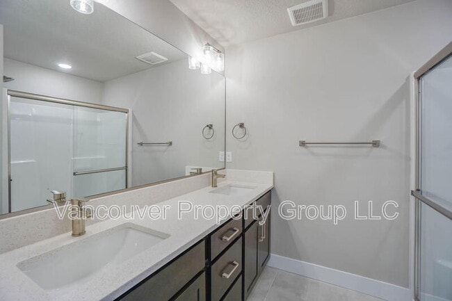 Building Photo - 313 E Caribou Ct