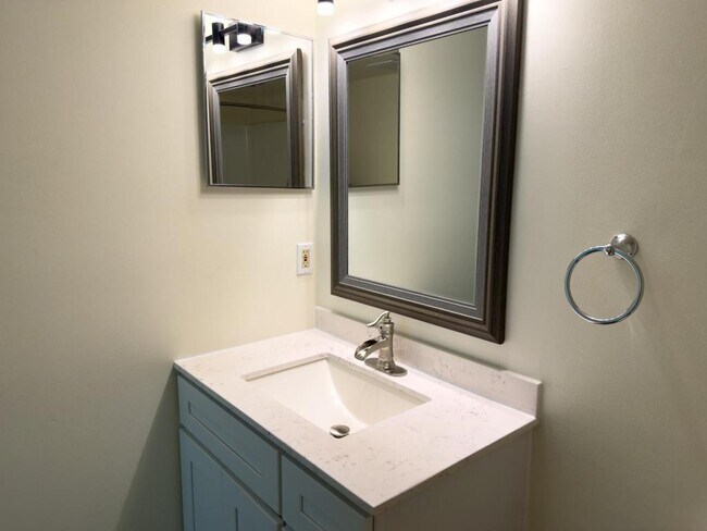 Building Photo - 7276- Sauerkraut Ln