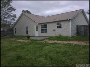 Building Photo - 109 Timberlake Dr